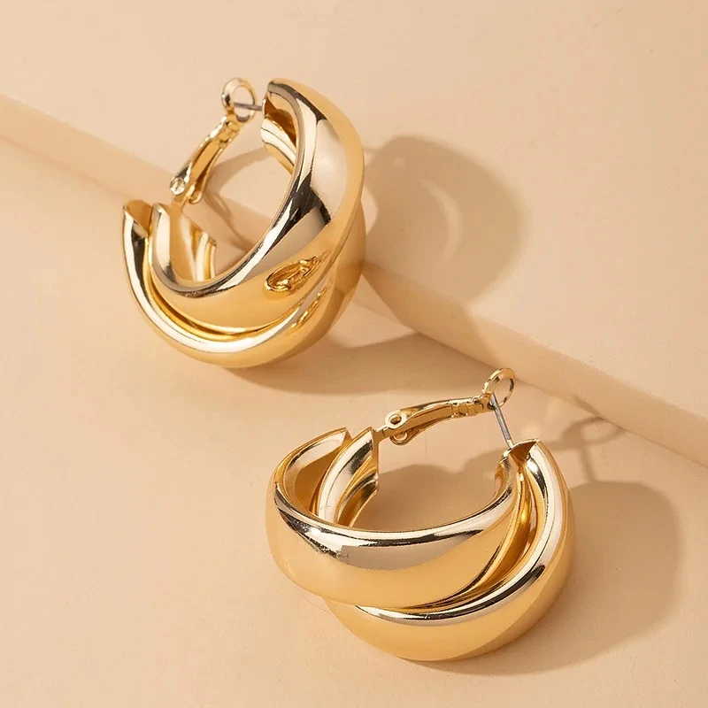 Rhinestone Geometric C earrings - Image 4