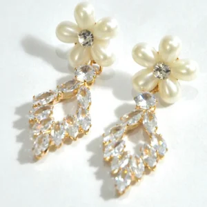 Pearl Flower Crystal Earrings