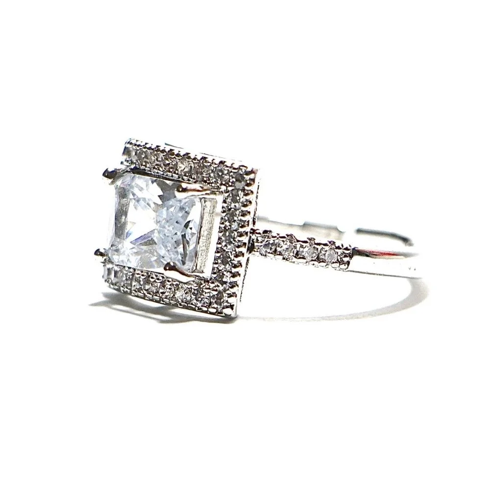Emerald Inspired White Ring - Image 2