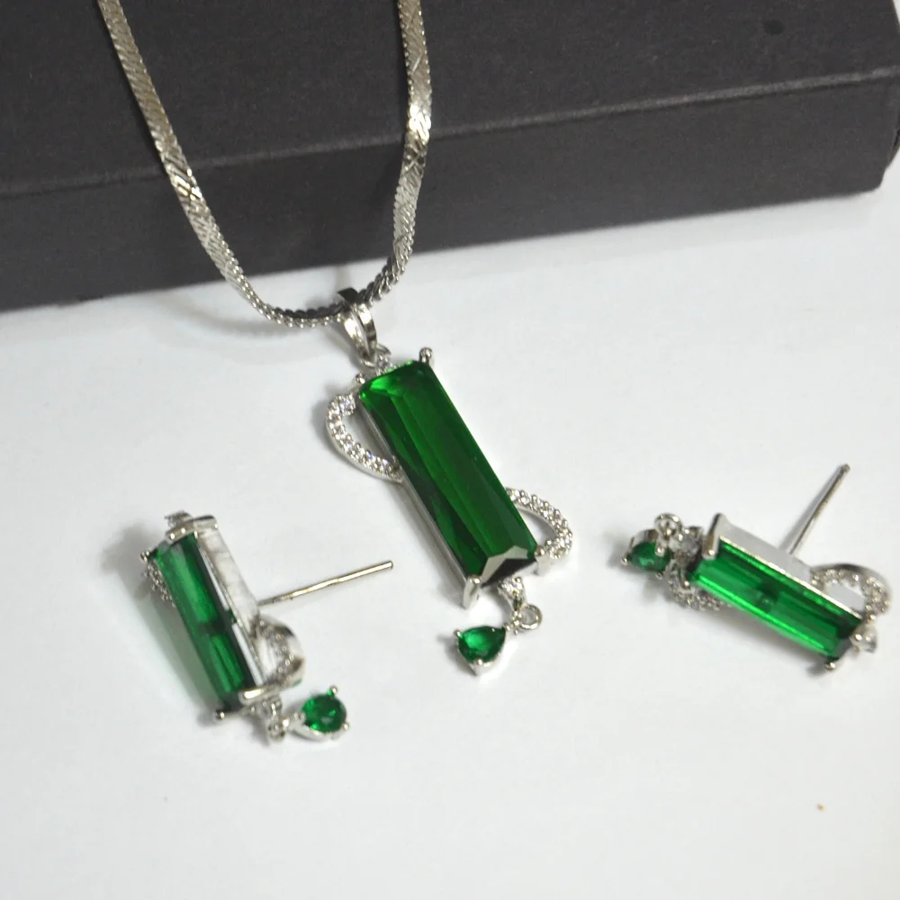 Rich Green Jewelry Set